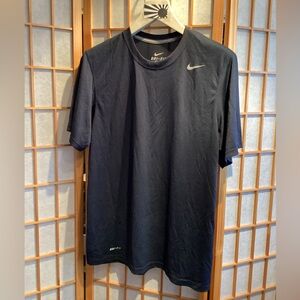 Nike Dri-Fit Navy Short Sleeve T-Shirt Men's Size Medium